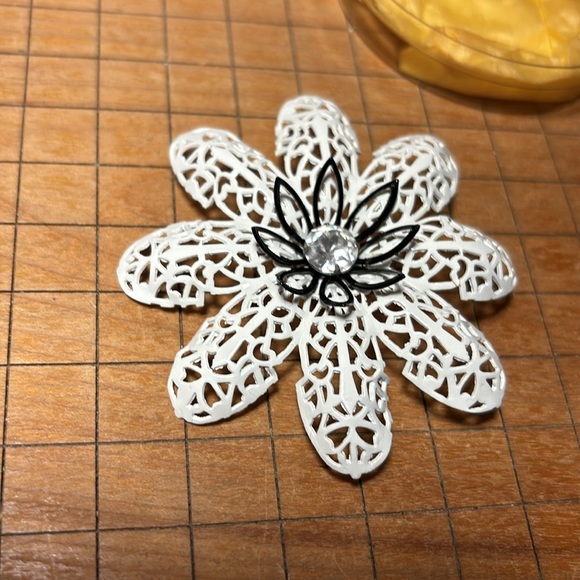 MCM Brooch White Enamel Filigree Black Flower Clear Gem Center Rolling Pin Clasp - Picture 9 of 12
